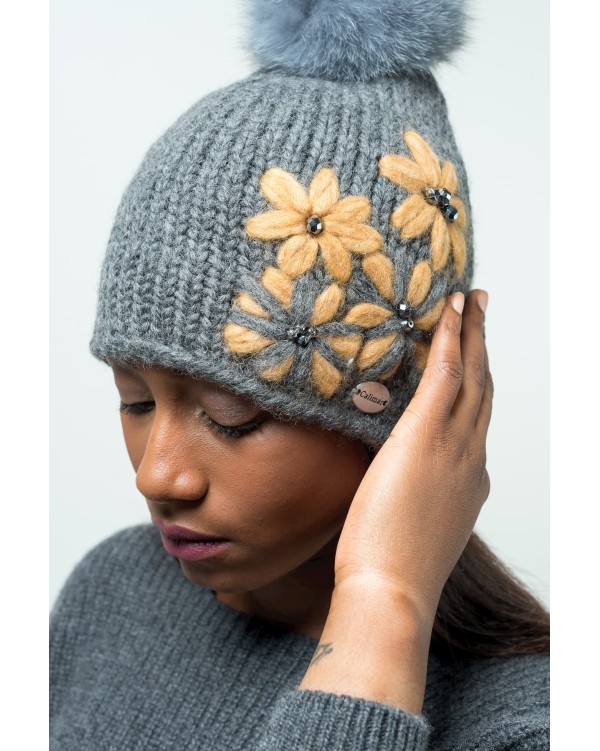 Hat with embroidery